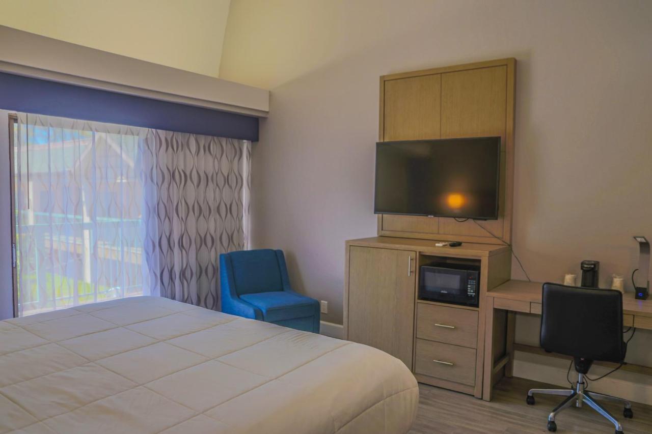 Days Inn By Wyndham Redwood City Eksteriør billede